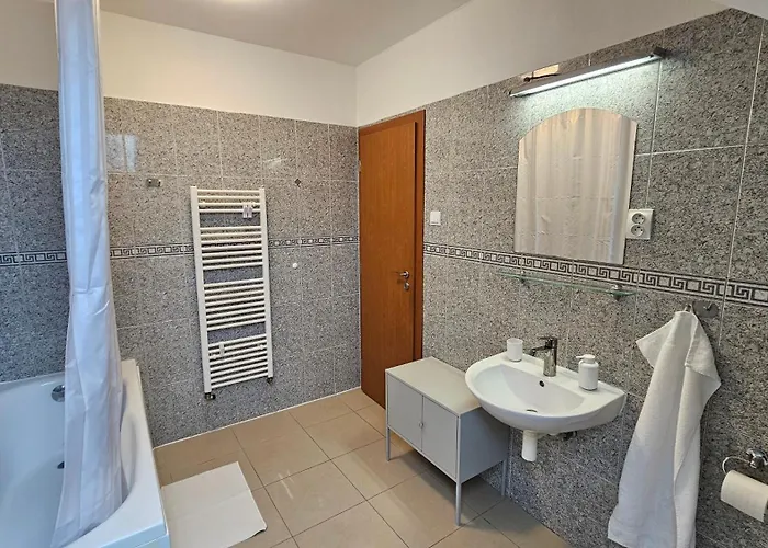 Turecka 49 2 Lejlighed *